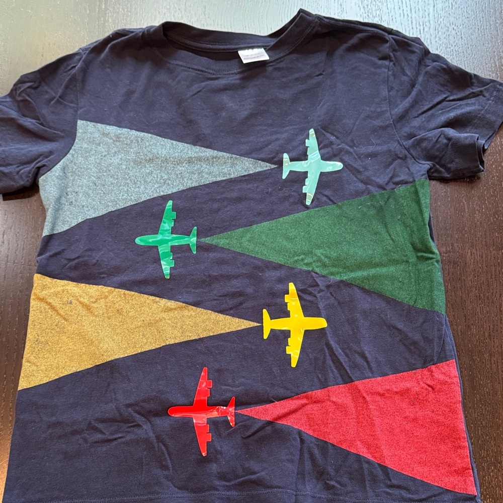 Hanna Andersson Airplane Adventure Tee - Black, Red, Yellow, Green